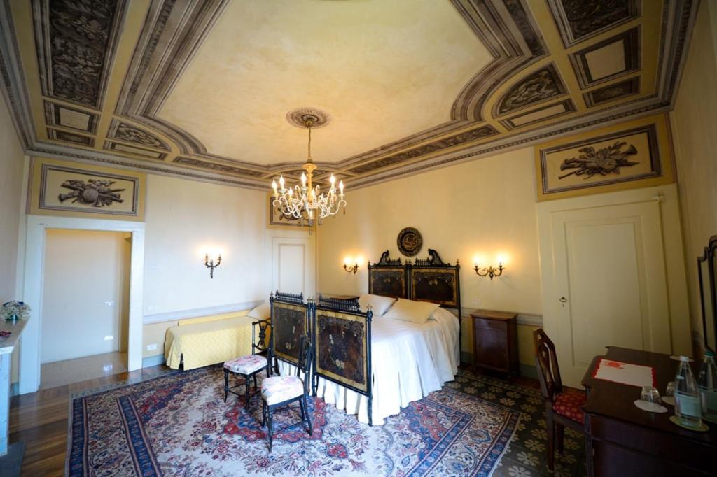 Castello Degli Angeli Hotel Carobbio degli Angeli Bagian luar foto
